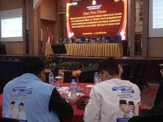 Rapat Pleno Terbuka penetapan Pemilihan Gubernur dan Wakil Gubernur Kalsel 2024 di Kota Banjarmasin