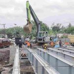 Komisi III DPRD Kalsel dan pihak terkait memantau progres pembangunan Jembatan Sei. Atanik di Kabupaten Banjar