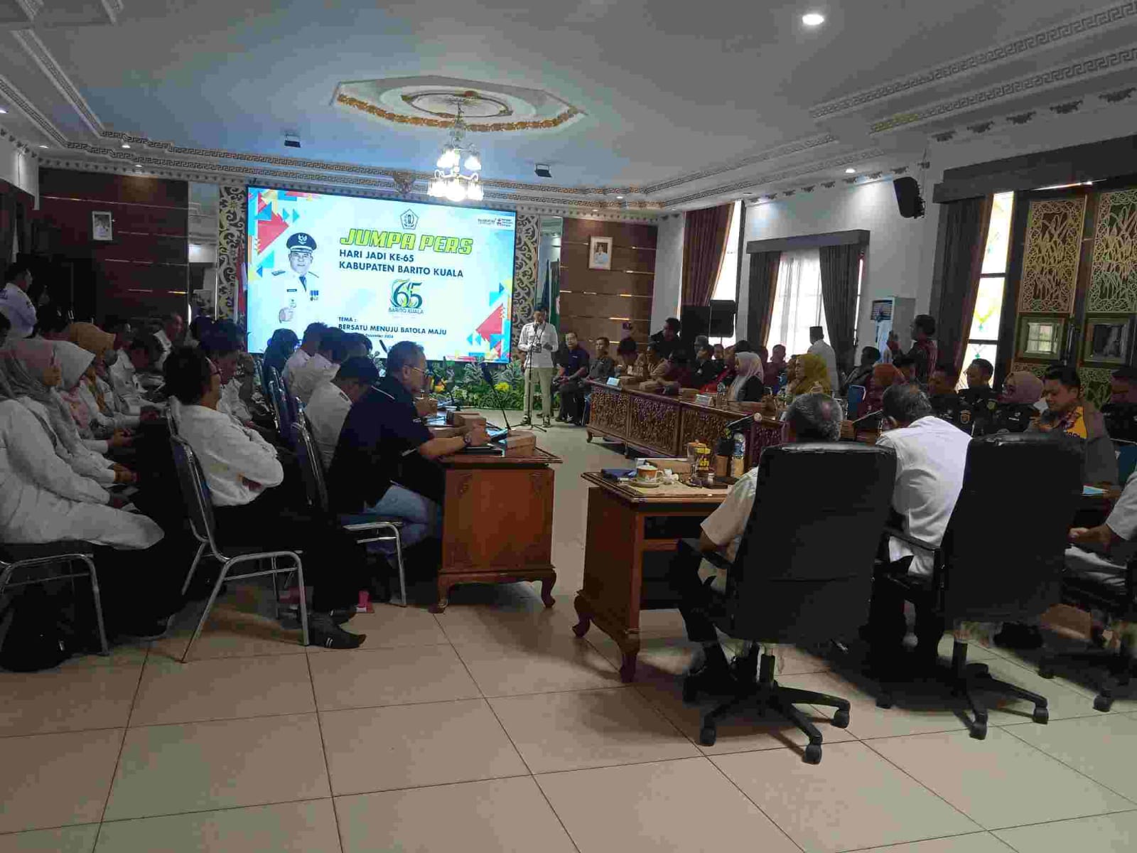 Pemerintah Kabupaten Barito Kuala (Batola) merayakan Hari Jadi ke-65 di Aula Selidah Marabahan dengan tema "Bersatu Menuju Batola Satu", dihadiri oleh pejabat daerah dan media, serta mengungkapkan optimisme dan tantangan pembangunan ke depan.