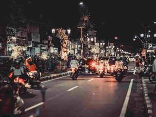 pemerintah akan menaikan pajak kendaraan sebesar 66% pada tahun 2025