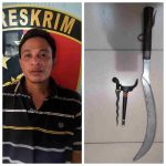 Penangkapan dramatis seorang pria mabuk, Arip Batosai (41), yang membawa dua senjata tajam jenis keris dan celurit oleh Polsek Banjarmasin Barat di Jalan Keramat Basirih, Banjarmasin Barat