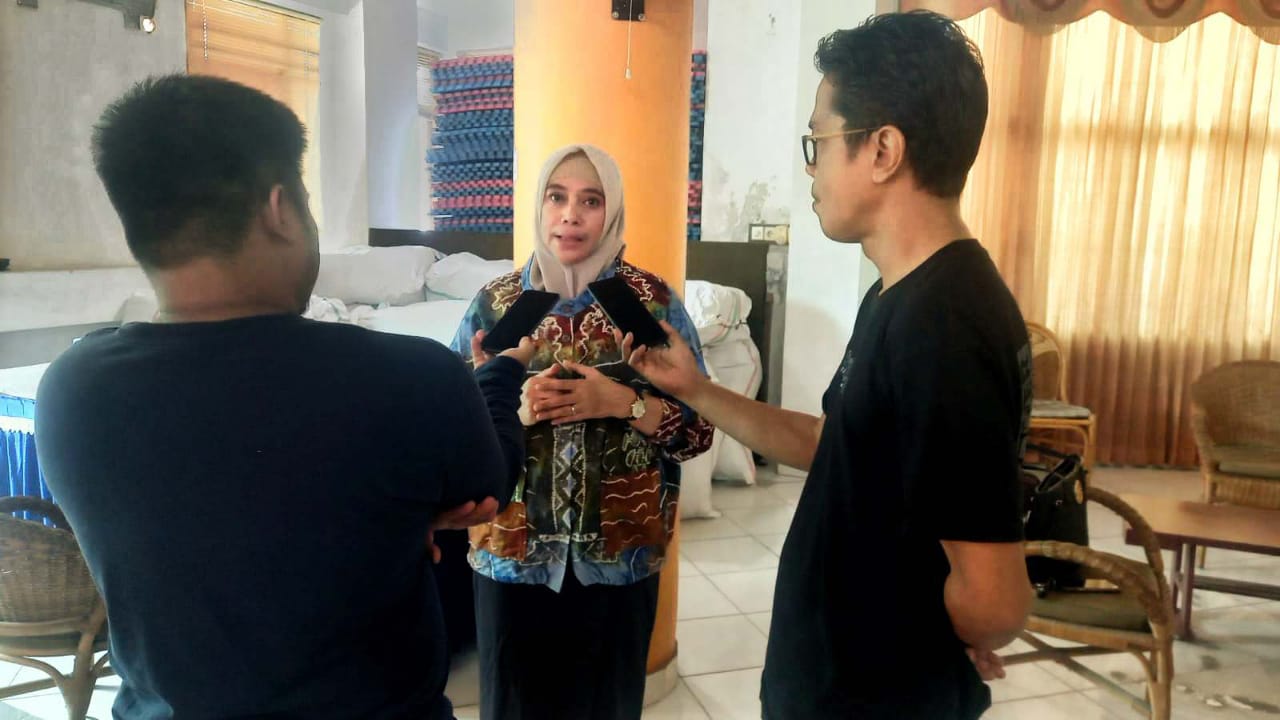 Bazar UMKM di perayaan Hari Pers Nasional 2025 di Kalimantan Selatan, diadakan di halaman Kantor Gubernur Kalimantan Selatan, Banjarbaru. Para pelaku UMKM menampilkan berbagai produk lokal unggulan dengan kualitas tinggi dan nilai budaya khas Kalimantan Selatan