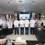 Rapat koordinasi TPK2D Barito Kuala di aula Bahalap untuk menentukan desa sasaran peningkatan kualitas keluarga 2025, dengan Sekretaris Daerah Barito Kuala, Ir. H. Zulkipli Yadi Noor, M.Sc., memberikan arahan.