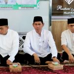 Wakil Bupati Barito Kuala, Herman Susilo, bersama Kepala Dinas Komunikasi dan Informatika, Hery Sasmita, melaksanakan kegiatan Safari Ramadan di Masjid Nurul Huda, Desa Banyiur.