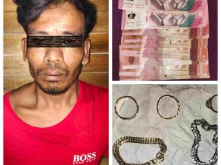 Pelaku pencurian kendaraan bermotor (curanmor) bersama barang bukti, termasuk sepeda motor curian, cincin emas, ponsel, dan uang tunai yang disita oleh polisi.