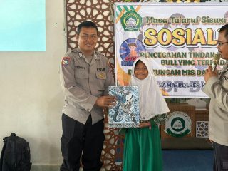 Satbinmas Polresta Palangka Raya Hadiri MPLS di MTs Fathul Jannah, Bahas Bahaya Bullying dan Kenakalan Remaja