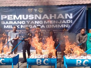 Bea Cukai Banjarmasin Hanguskan Barang Ilegal Rp 1,9 Miliar, Selamatkan Negara dari Kerugian