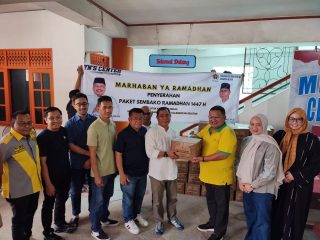 YN’S Center dan Hasnur Group Serahkan Ratusan Paket Ramadan untuk PWI Kalsel