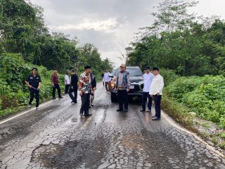 Bupati Kapuas Tinjau Infrastruktur Jalan dan Dorong Penguatan Ekonomi Desa di Mantangai