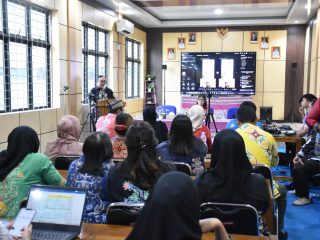 Kapuas Luncurkan SIMPEL WA, Layanan Administrasi Kependudukan