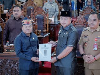 DPRD Kapuas Sampaikan Rekomendasi LKPJ Bupati Tahun 2025 dalam Rapat Paripurna